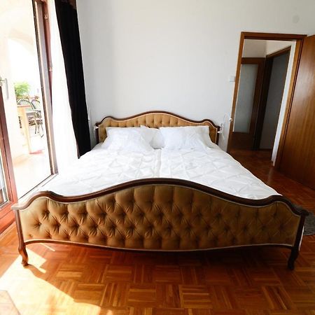 Apartment Glicinija Задар Екстериор снимка
