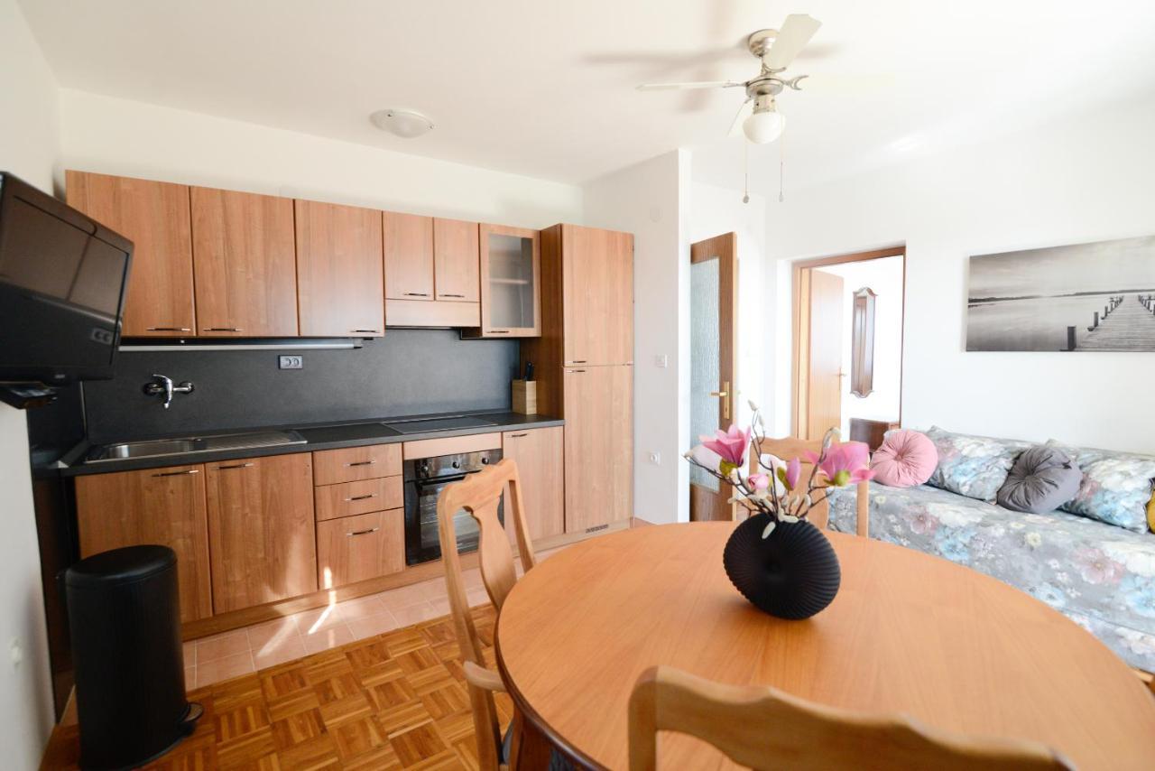 Apartment Glicinija Задар Екстериор снимка